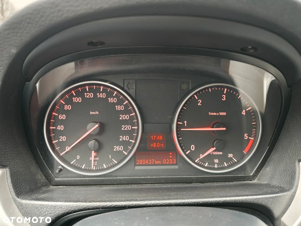 BMW Seria 3 318d - 14