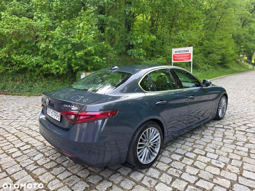 Alfa Romeo Giulia 2.2 D Turbo Super - 11