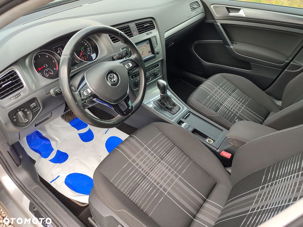 Volkswagen Golf 2.0 TDI BlueMotion Technology DSG Lounge - 15