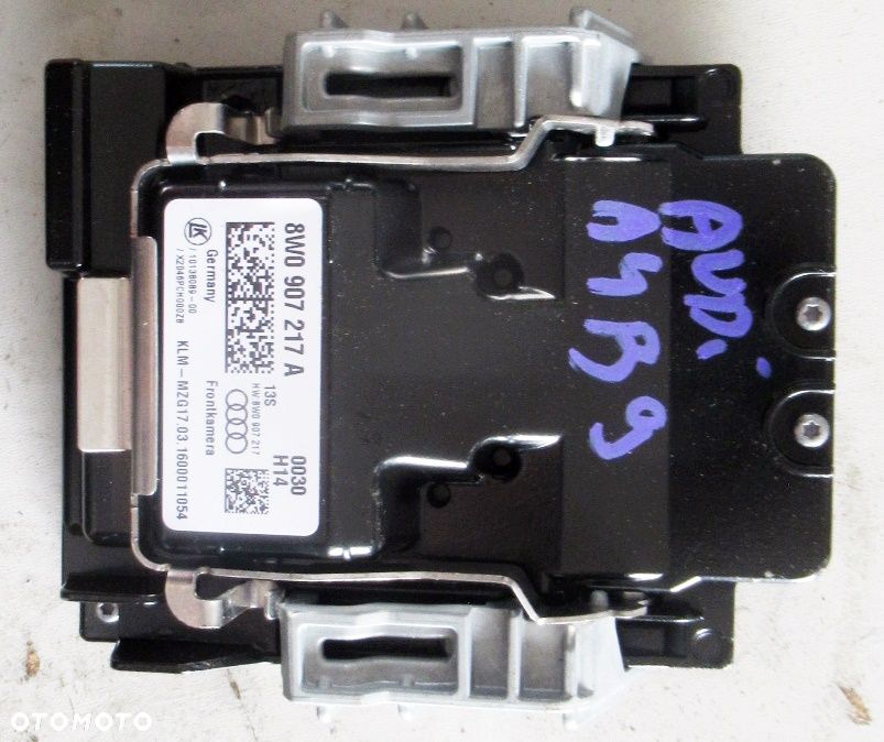 AUDI A4 B9 KAMERA ASYSTEN ZMIANY PASA SZYBY PRZEDNIEJ PRZÓD 8W0907217A - 2