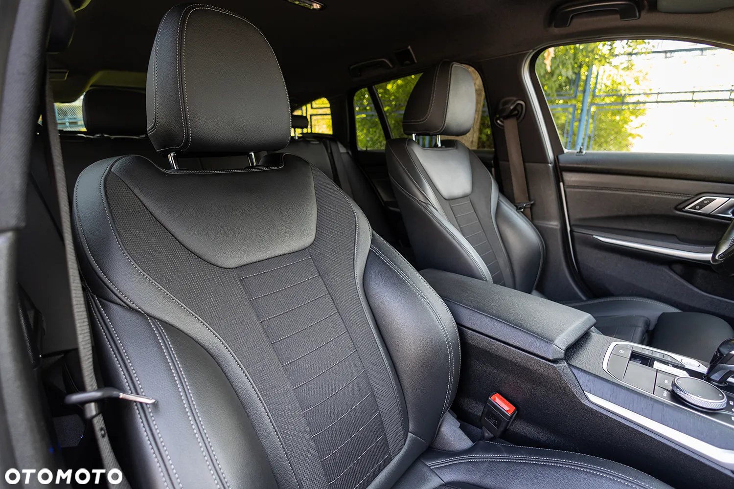 BMW Seria 3 318d Touring Sport Line - 35