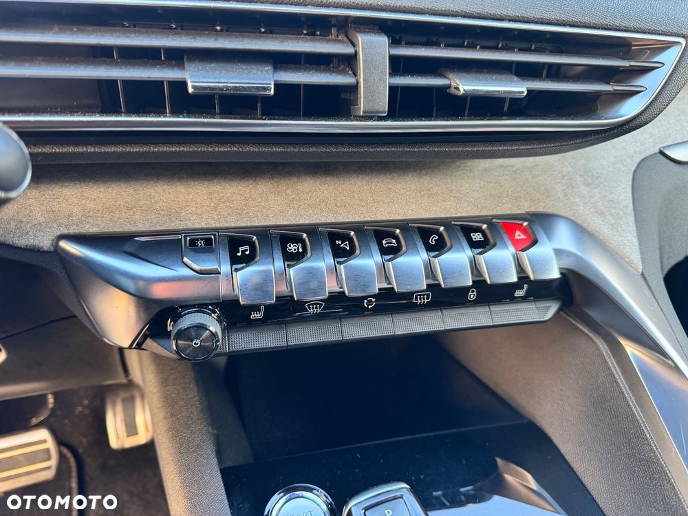 Peugeot 5008 BlueHDI 180 EAT8 GT - 27