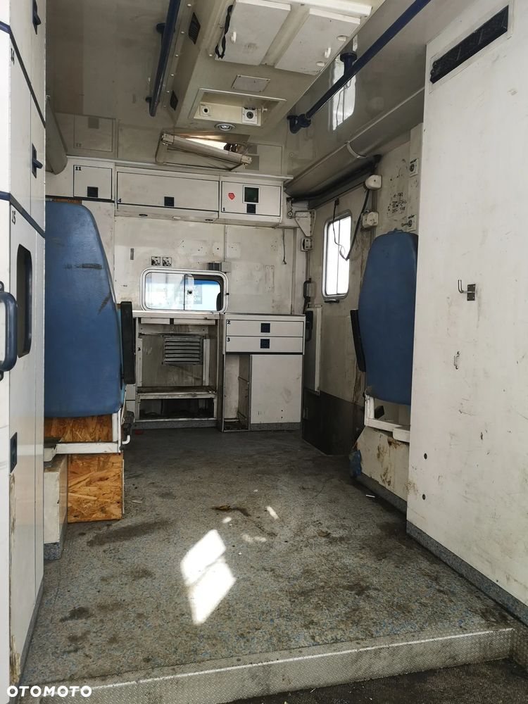 Zabudowa paka Kamper Sprinter W906 - 4