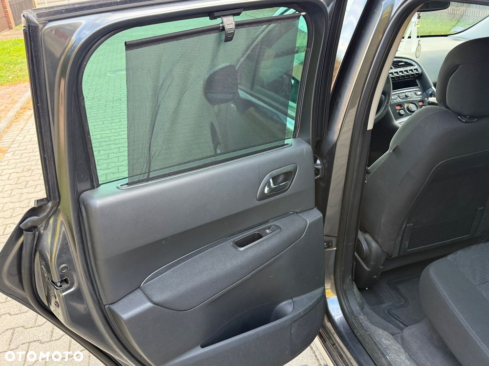 Peugeot 3008 - 16
