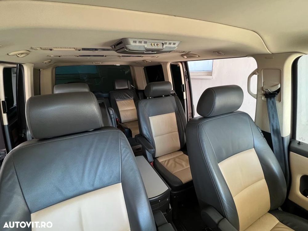 Volkswagen Multivan - 32