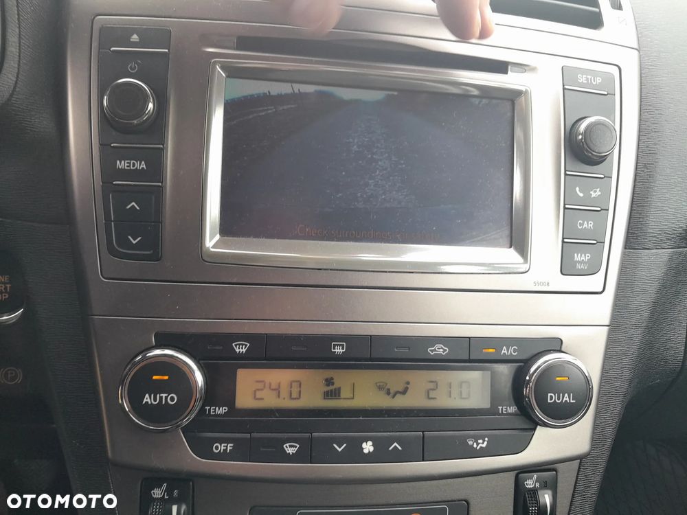 Toyota Avensis 2.2 D-CAT Premium - 24