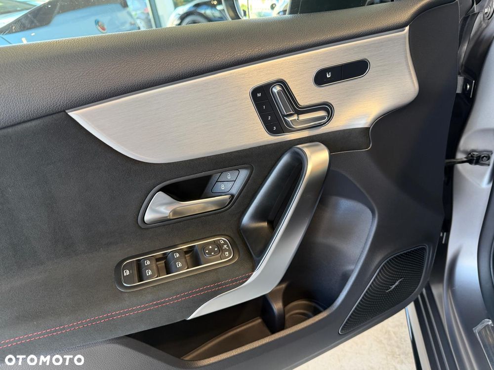 Mercedes-Benz Klasa A 45 S AMG 4-Matic 8G-DCT - 25