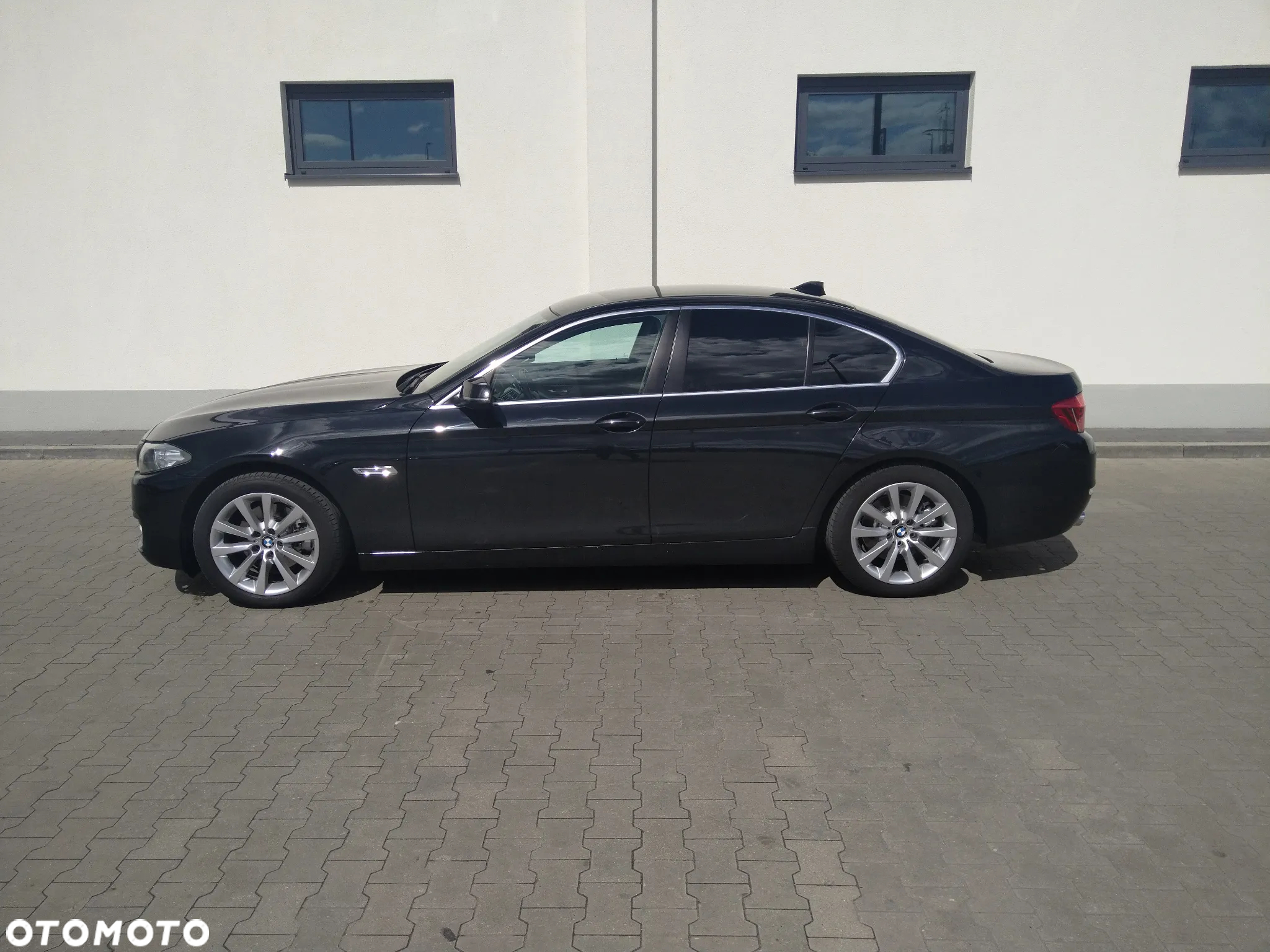 BMW Seria 5 520d xDrive - 36