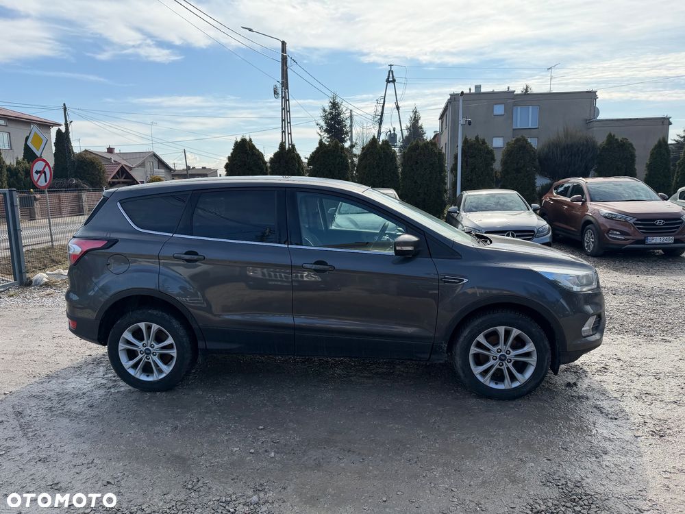 Ford Kuga 1.5 EcoBoost 2x4 Titanium - 8