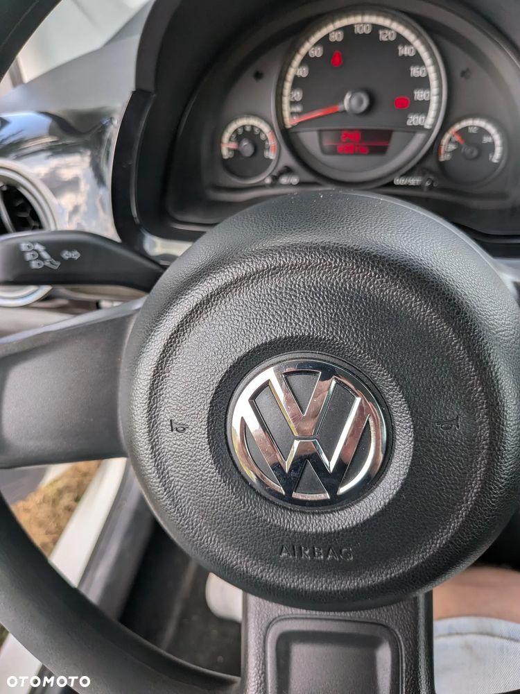 Volkswagen up! white - 22