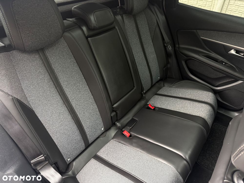 Peugeot 3008 BlueHDi 180 Stop & Start EAT8 Allure - 39