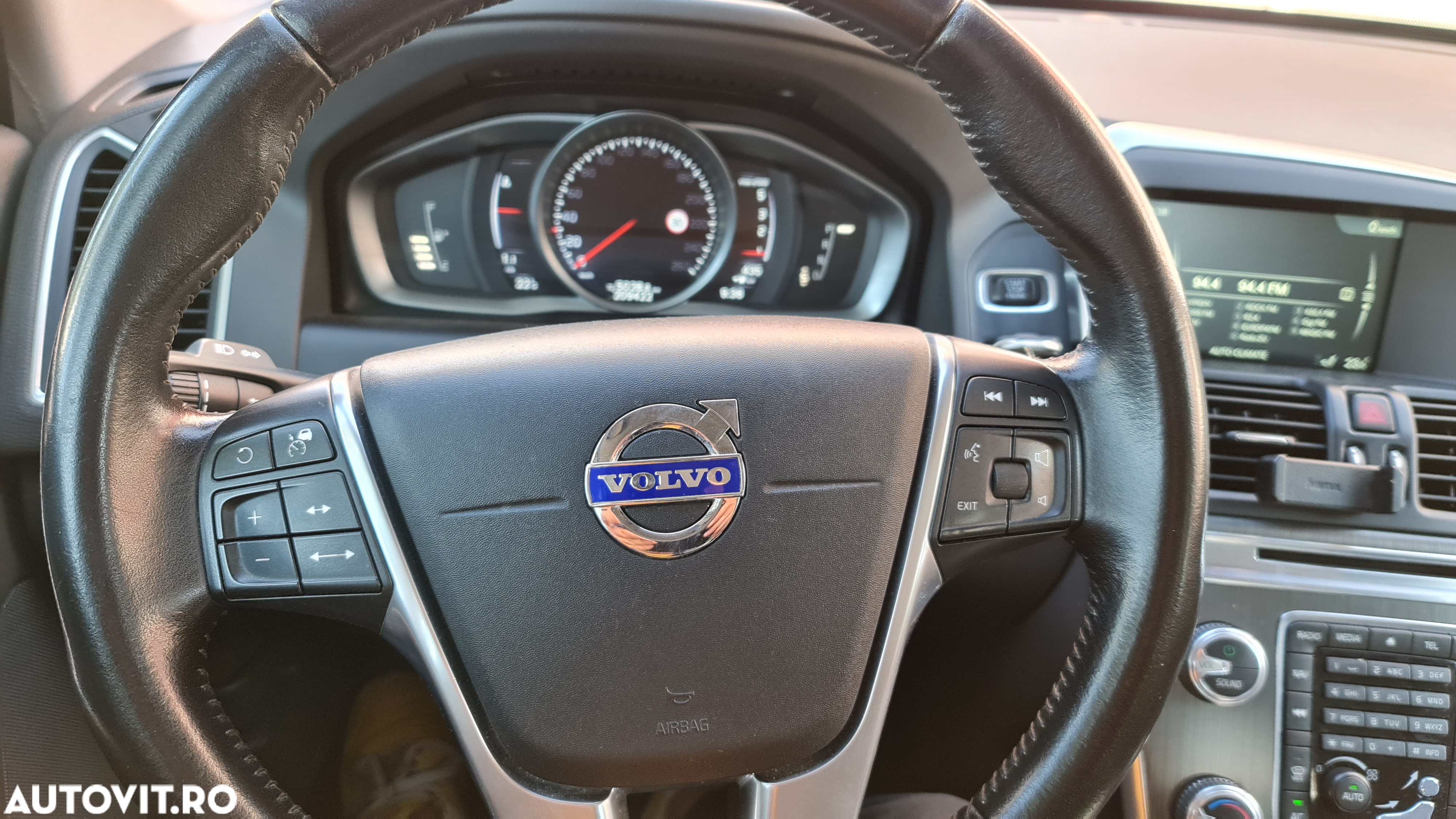 Volvo XC 60 D4 AWD Geartronic Summum - 8
