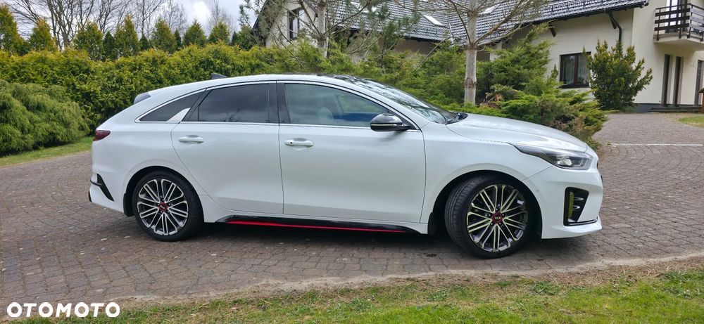 Kia ProCeed - 8