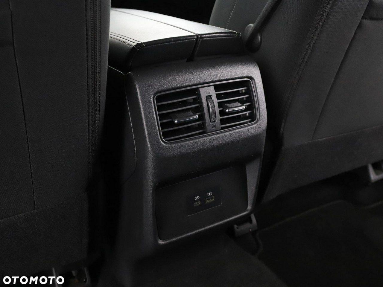 Nissan X-Trail 1.5 VC-T e-POWER N-Connecta e-4ORCE - 36