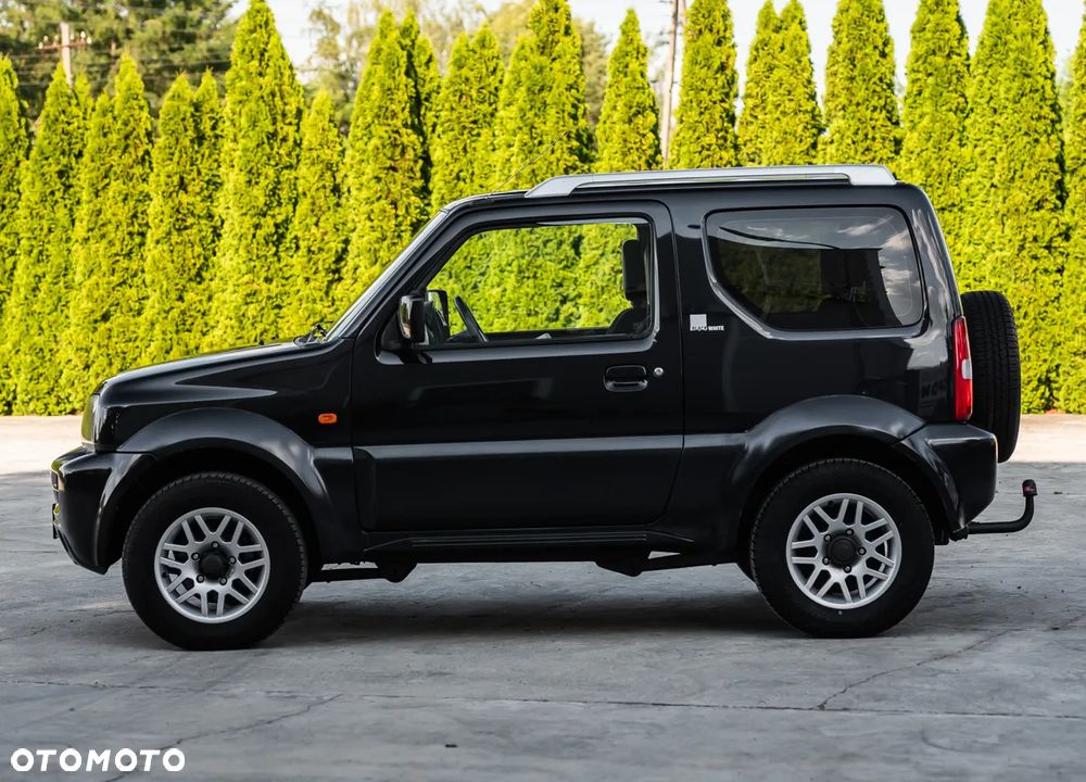 Suzuki Jimny Black&White - 28