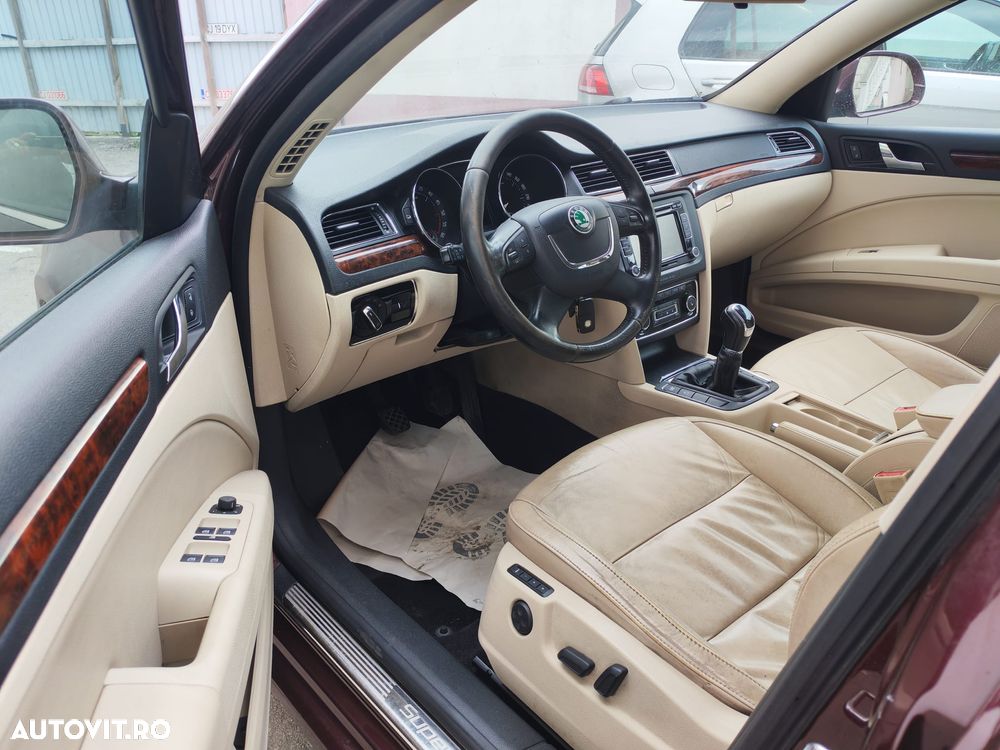 Skoda Superb 2.0 TDI Green tec Ambition - 8