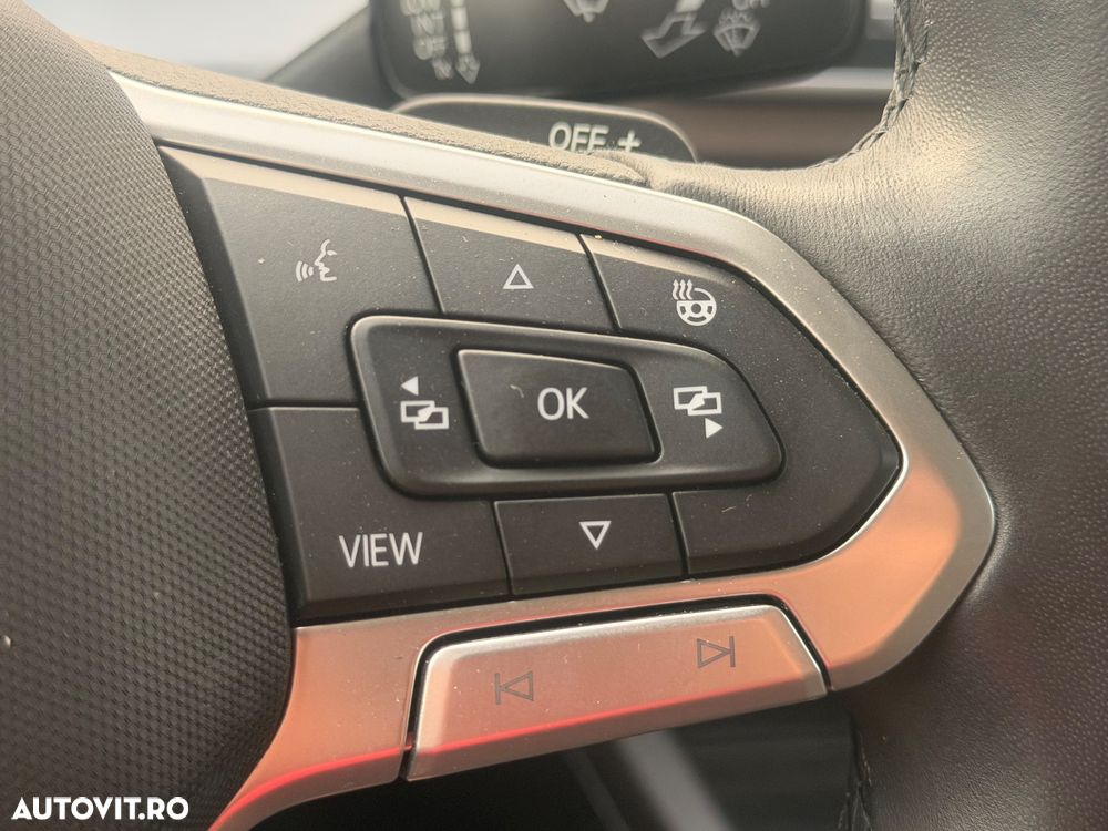 VOLKSWAGEN Golf 2024 — imagine 25