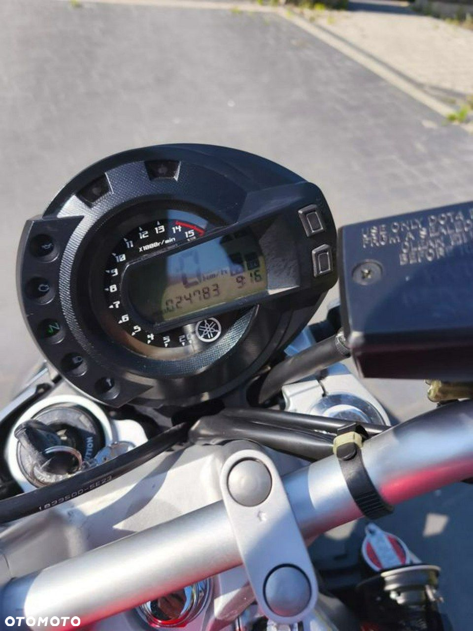 Yamaha FZ - 11