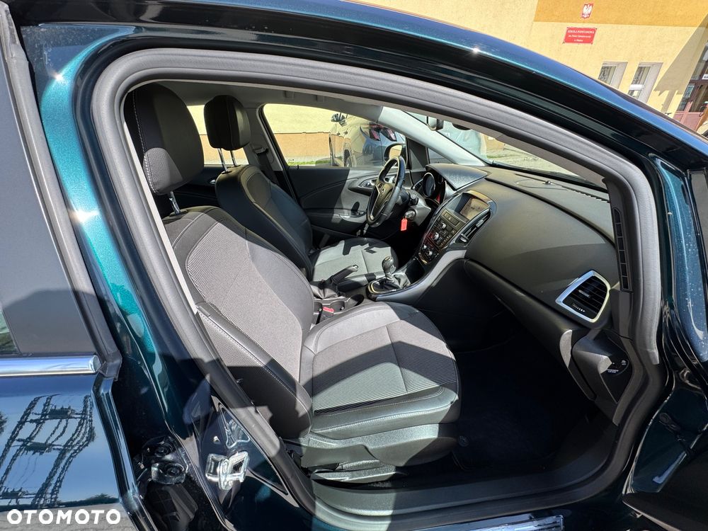 Opel Astra 1.7 CDTI Cosmo - 10