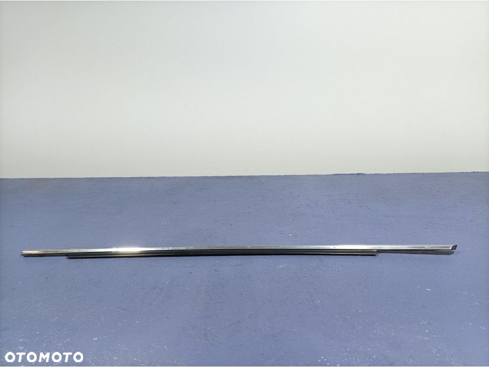 MAZDA 6 III GJ LIFT LISTWA ZGARNIAJĄCA SZYBY DRZWI PRZÓD LEWY - 1