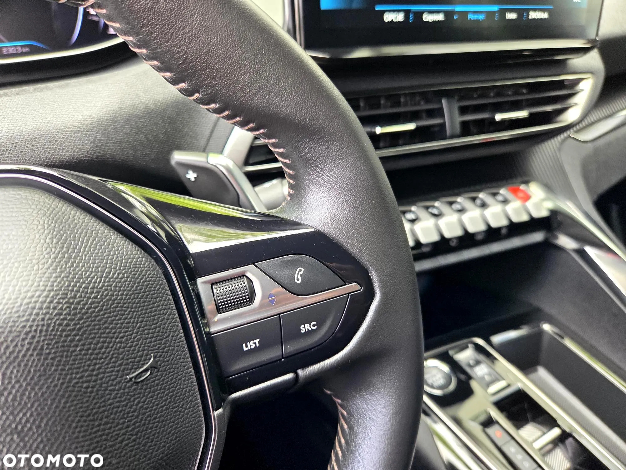 Peugeot 5008 1.2 PureTech Road Trip S&S EAT8 - 32