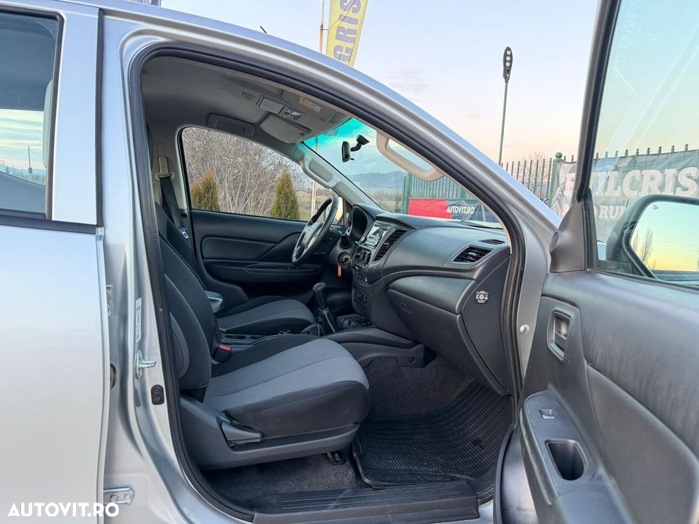 Mitsubishi L200 Double Cab 2.2 DI-D M/T Instyle - 18