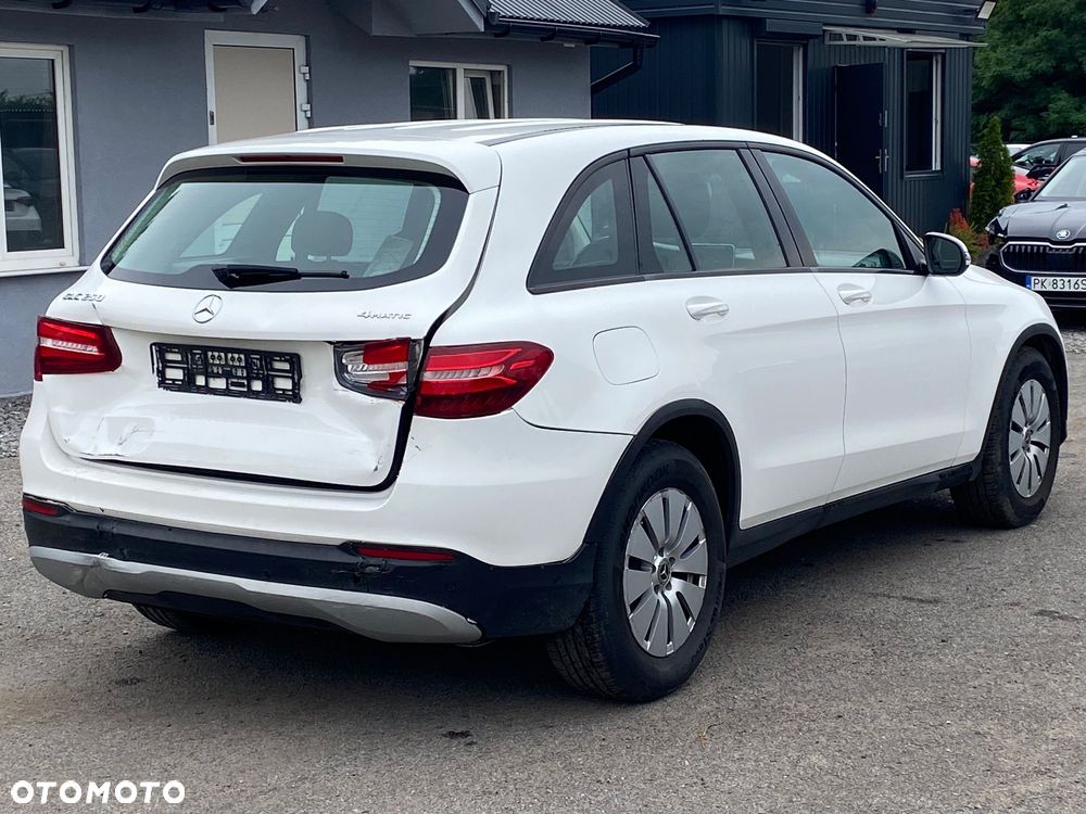 Mercedes-Benz GLC 250 4-Matic - 4