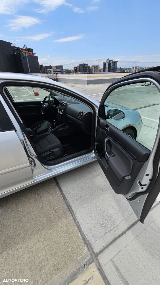 Volkswagen Golf 1.9 TDI Trendline - 11