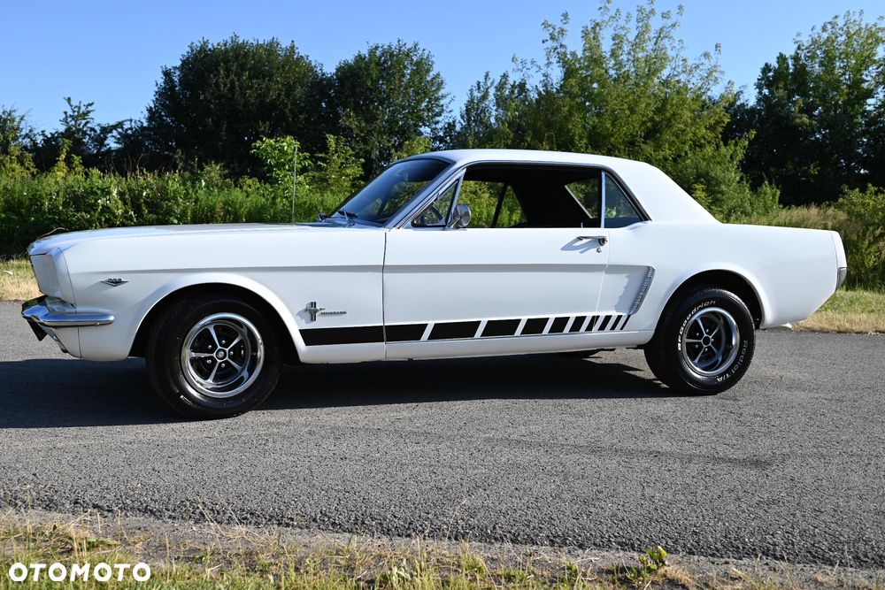 Ford Mustang - 6