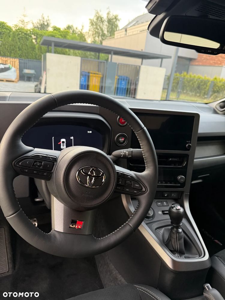 Toyota Yaris GR 1.6 Dynamic - 14