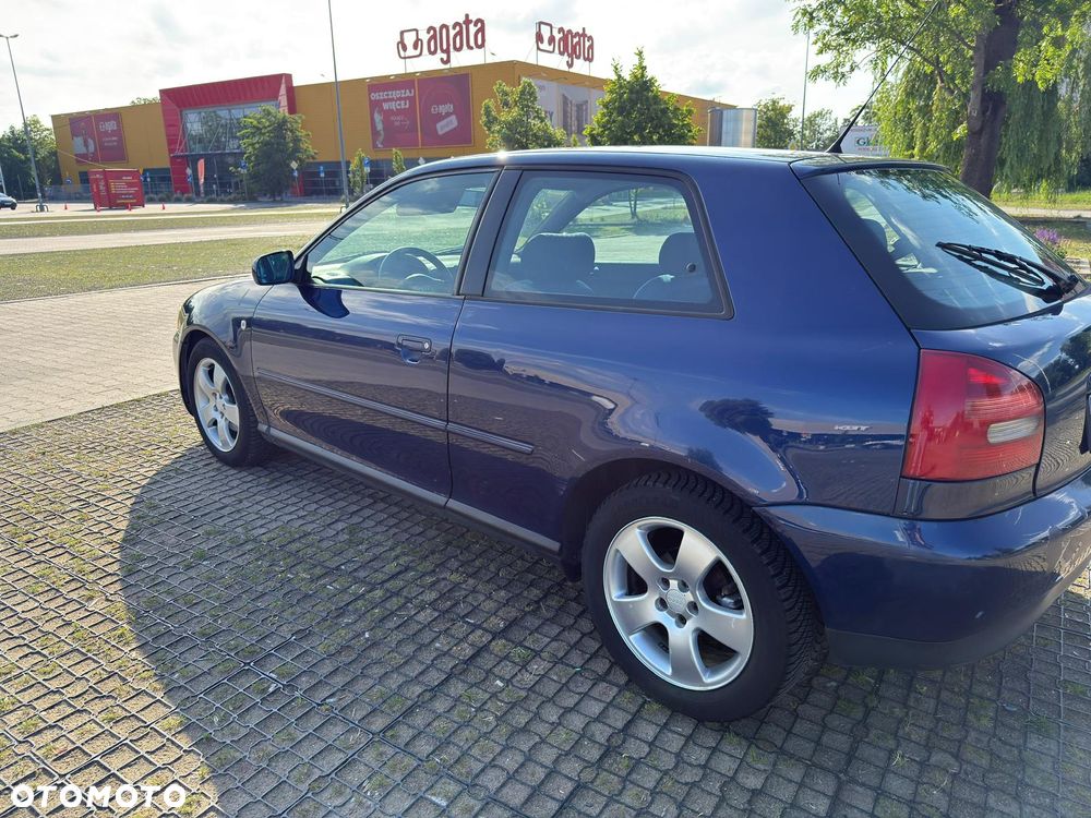 Audi A3 3-drzwiowe 1.8 Ambition - 5