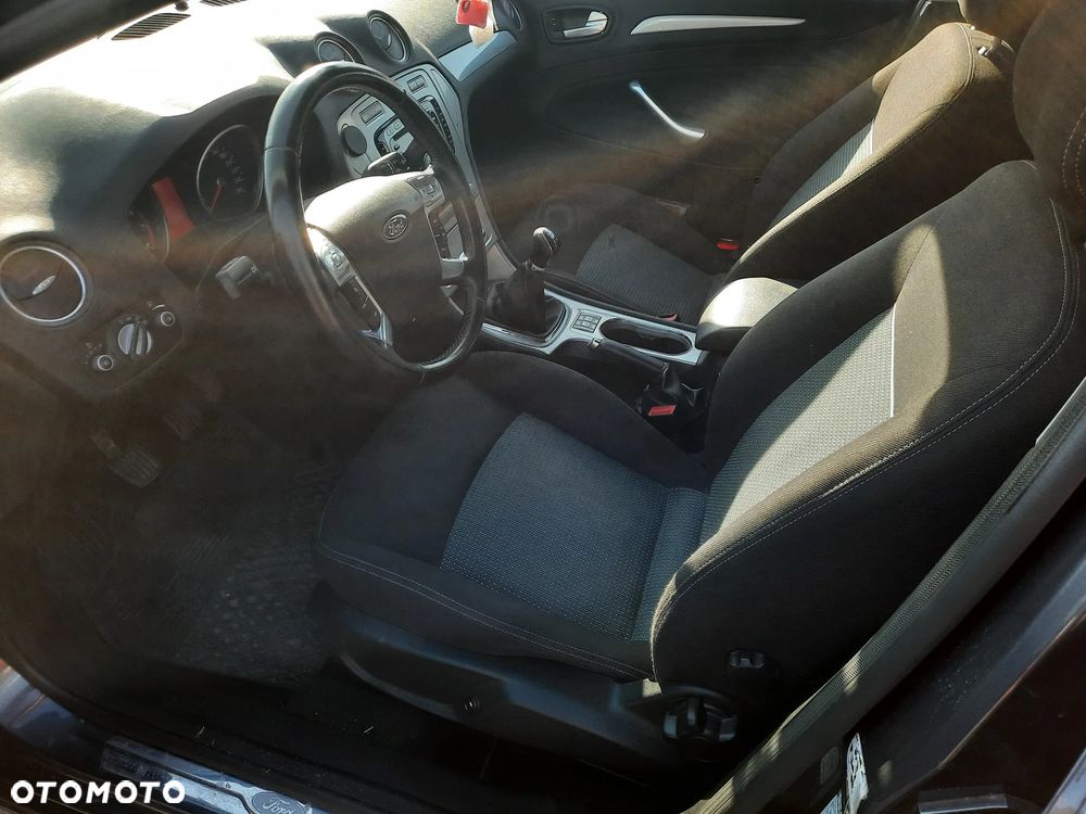 Ford Mondeo 2.0 Champions Edition - 14