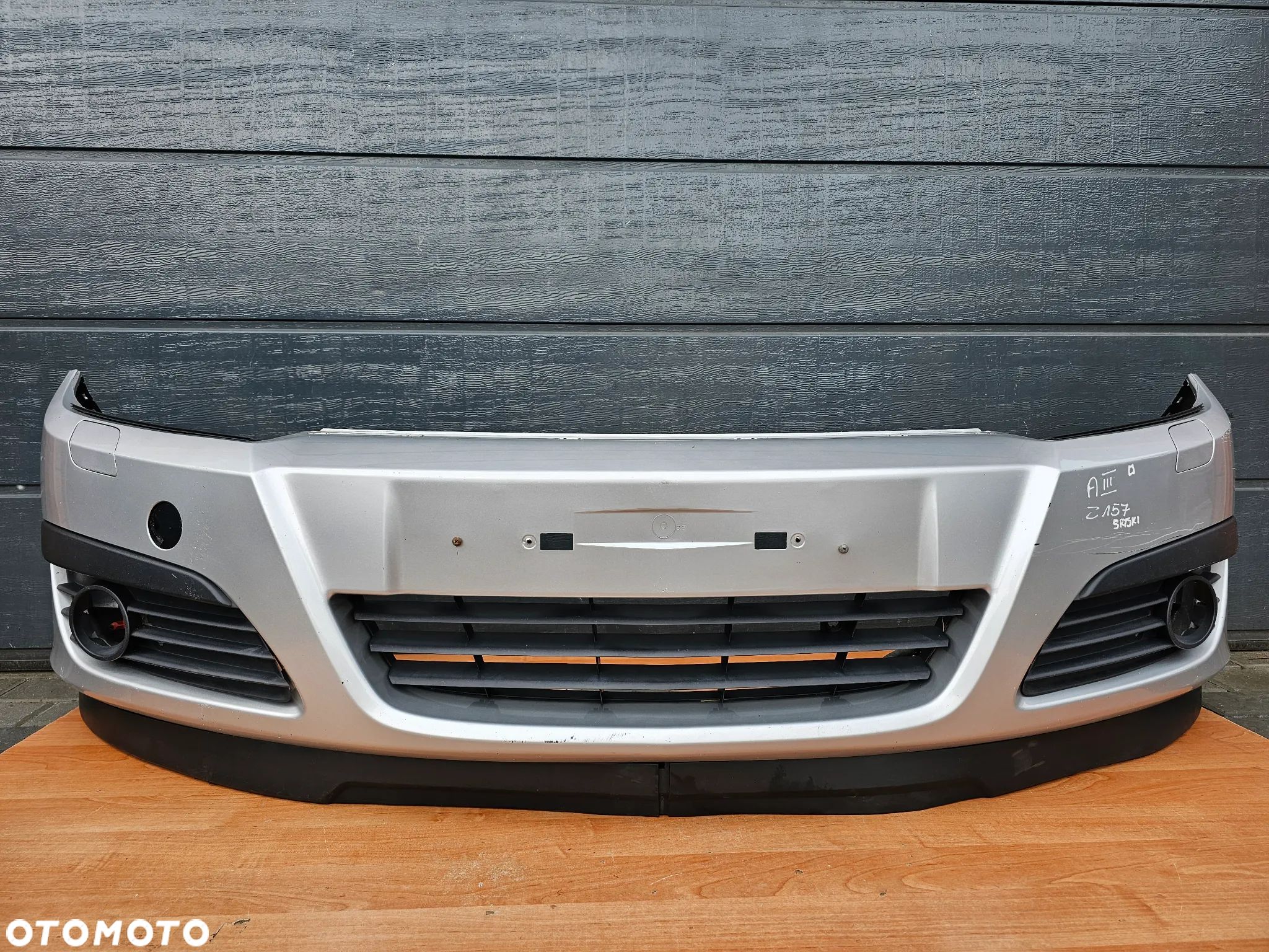 ZDERZAK PRZÓD PRZEDNI OPEL ASTRA H PRZED LIFT Z157 SPRYSKI HALOGENY - 1