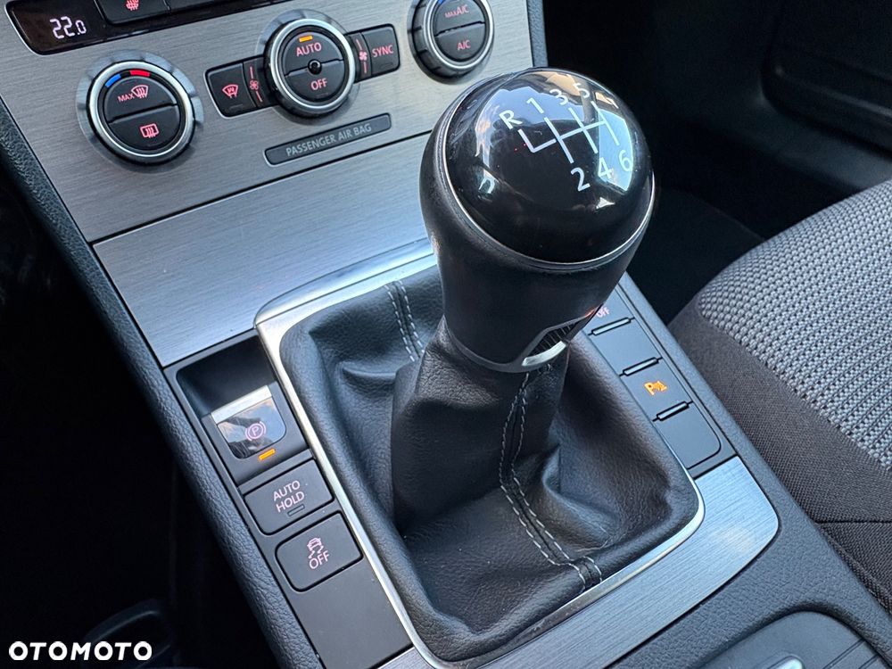 Volkswagen Passat Variant 1.4 TSI BlueMotion Technology Business Edition - 25