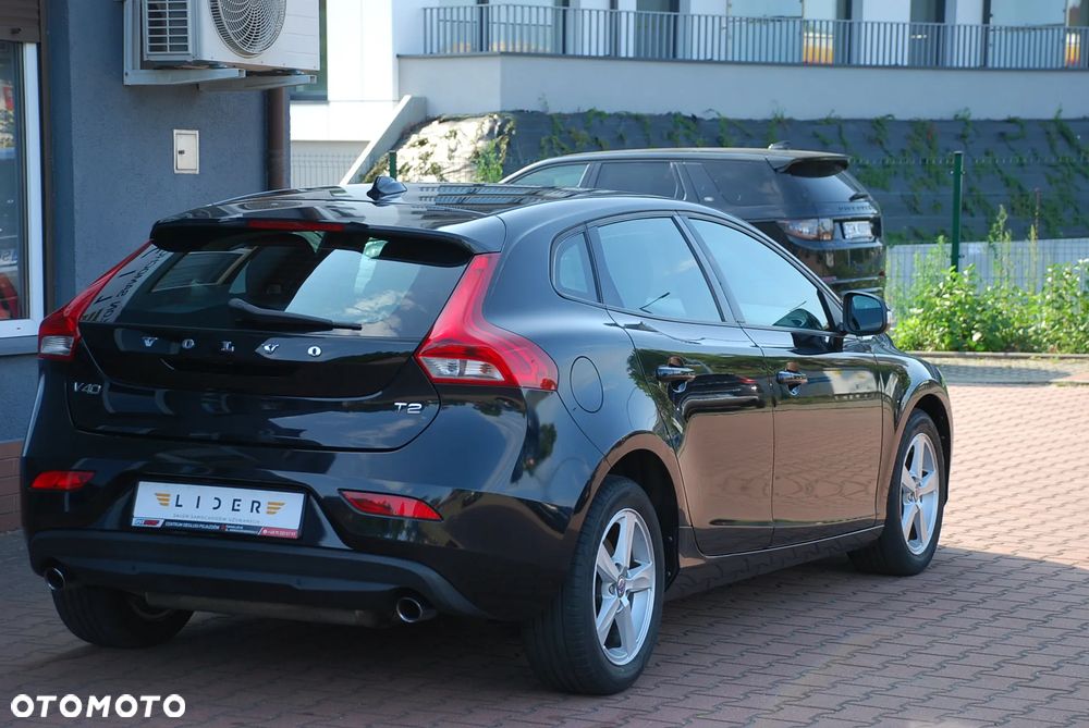 Volvo V40 T2 - 3