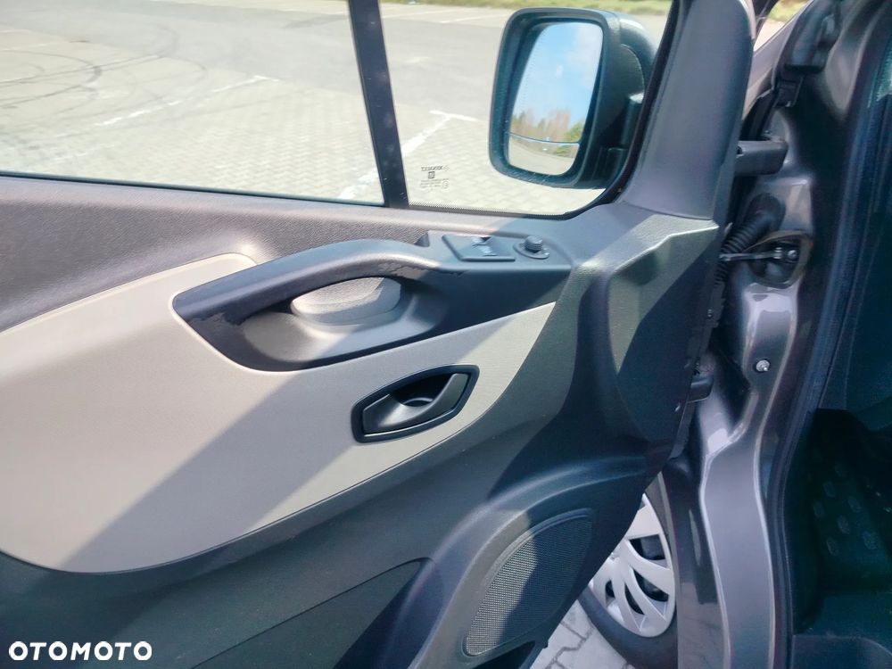 Renault Trafic - 21