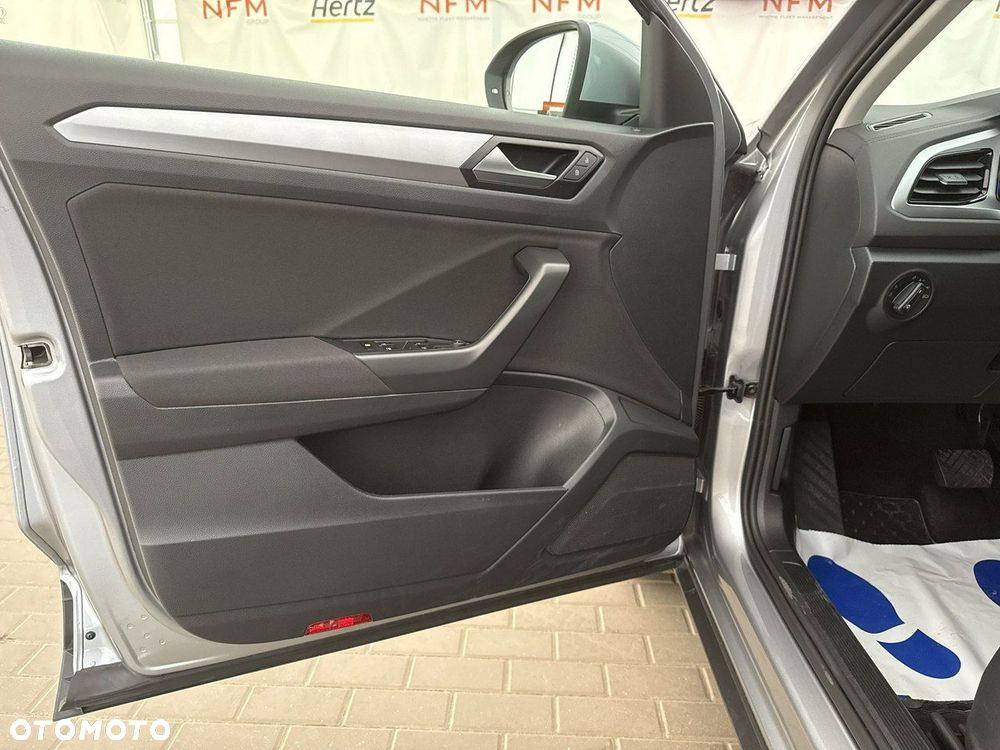 Volkswagen T-Roc - 11