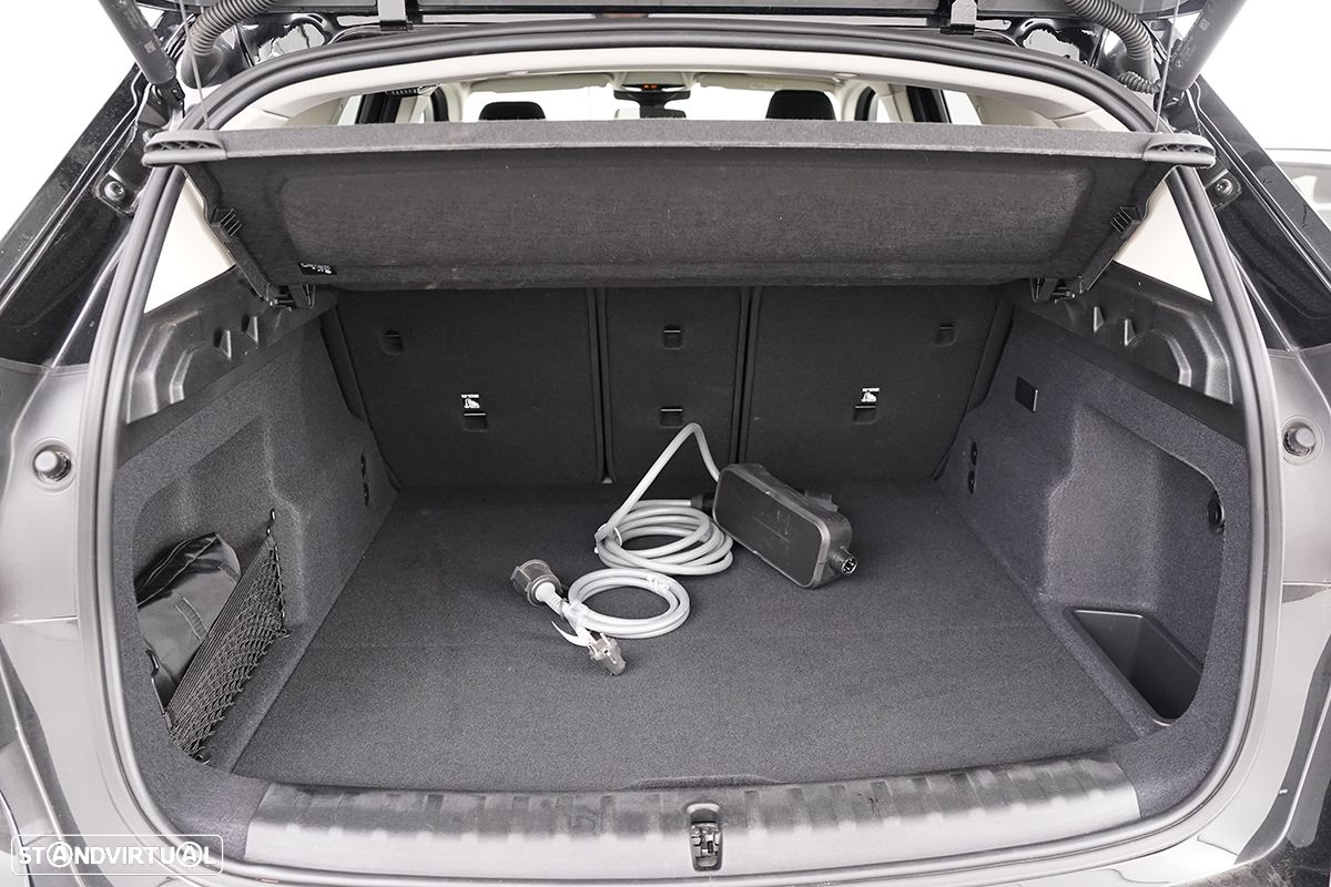 BMW iX1 xDrive30 - 28