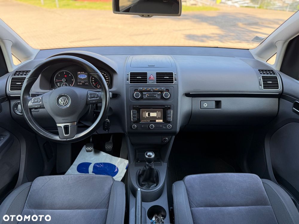 Volkswagen Touran 2.0 TDI Highline - 27