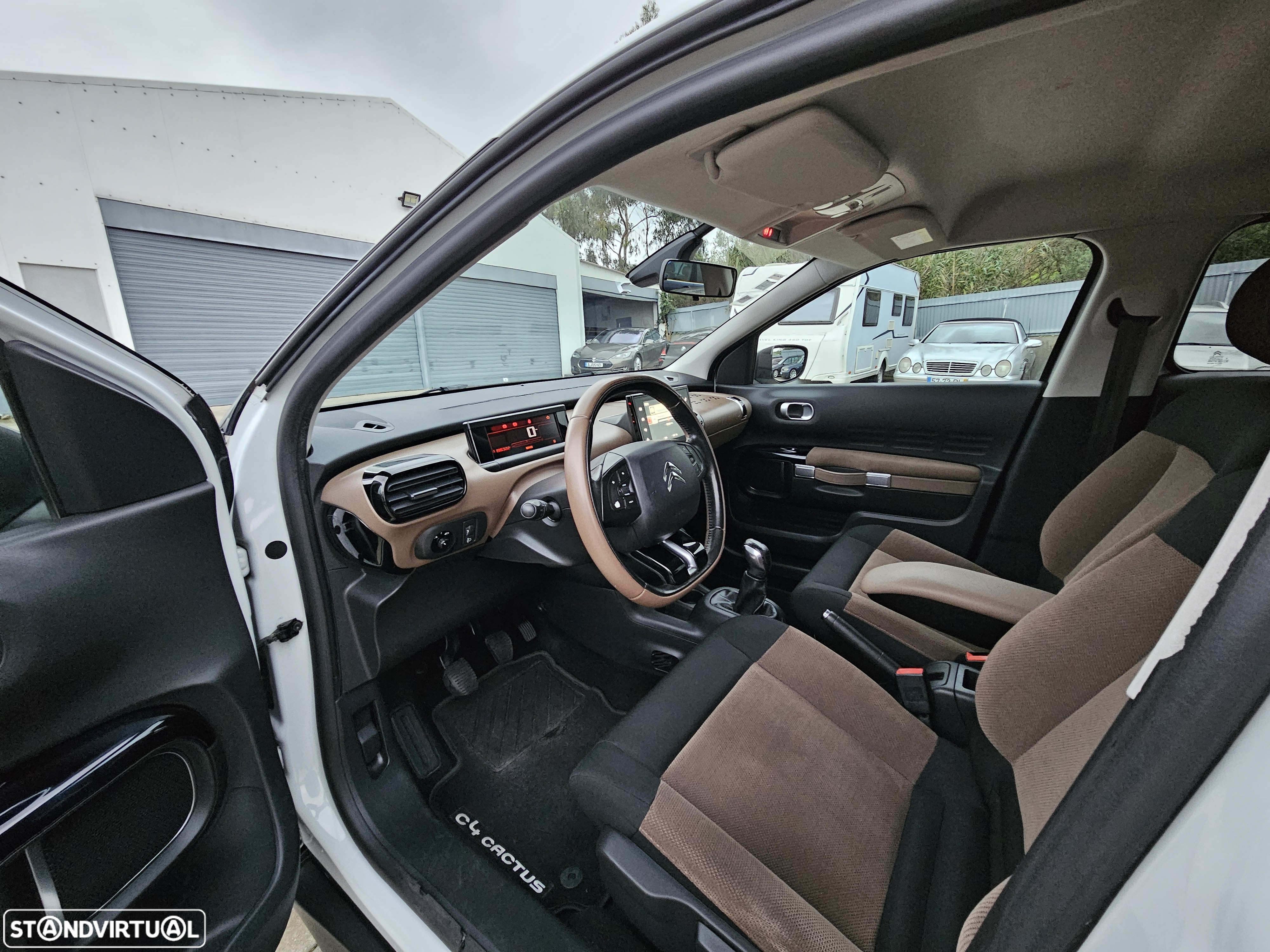 Citroën C4 Cactus 1.6 BlueHDi Shine Ed.Moonlight - 9