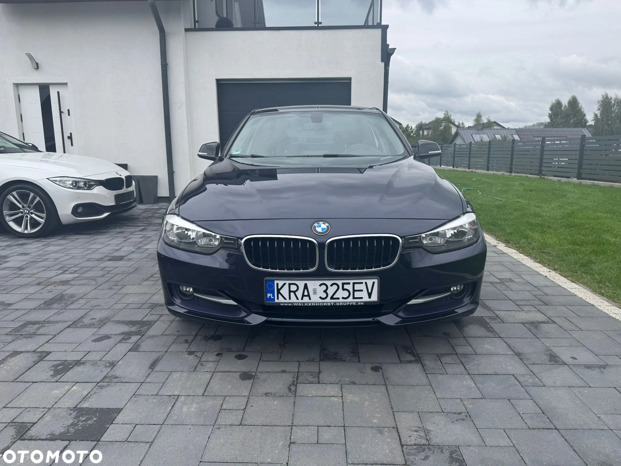 BMW Seria 3 318d Touring Sport Line - 2