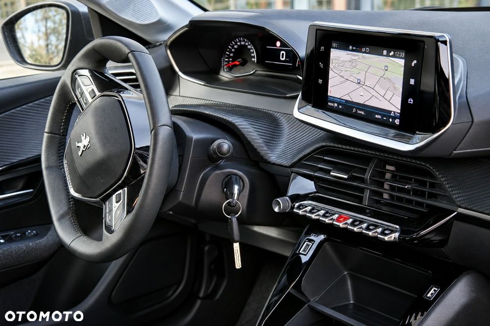 Peugeot 208 - 14