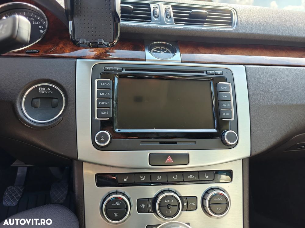 Volkswagen Passat CC - 20