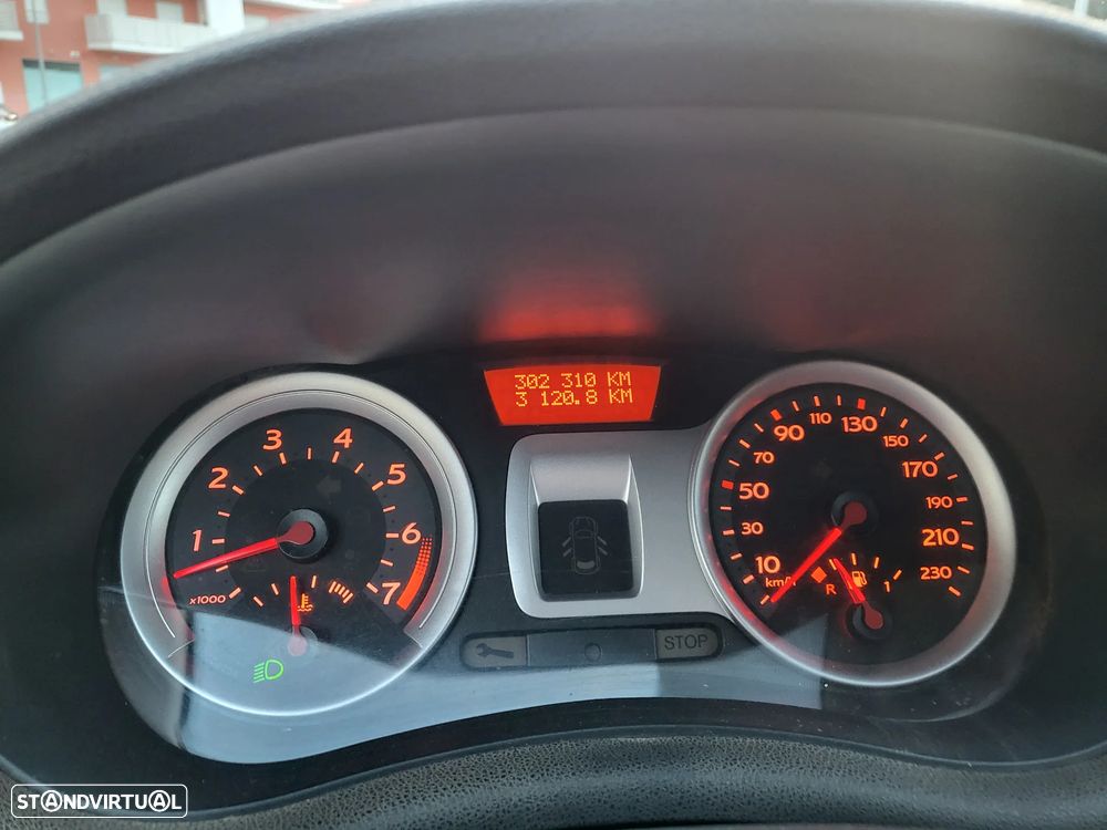 Renault Clio 1.2 16V Luxe - 7