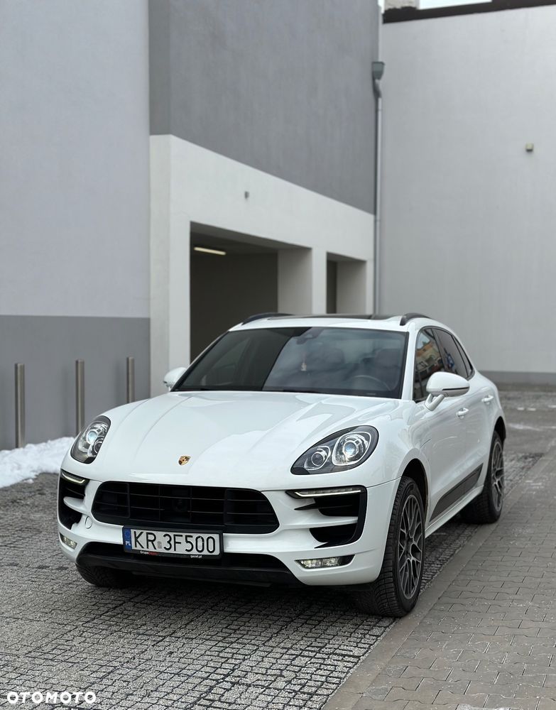 Porsche Macan - 1