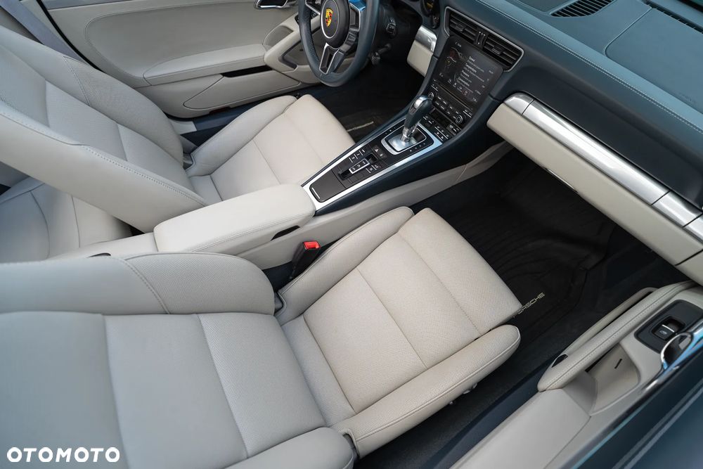 Porsche 911 - 26