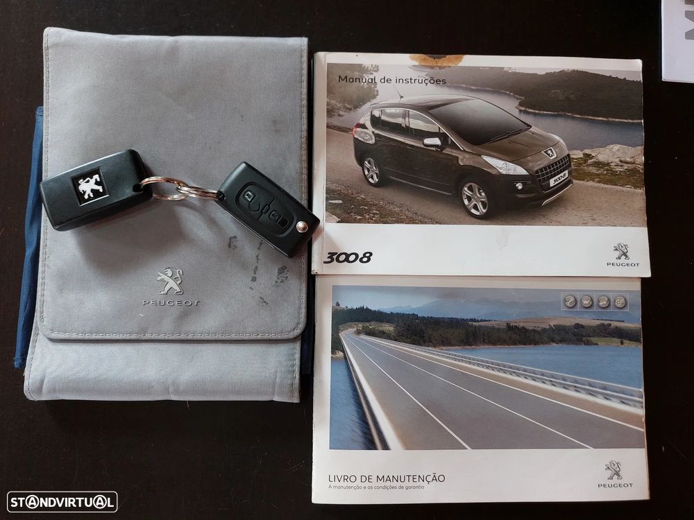 Peugeot 3008 1.6 e-HDi Executive CMP6 - 32
