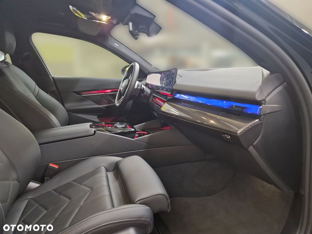 BMW Seria 5 520d xDrive mHEV M Sport - 25