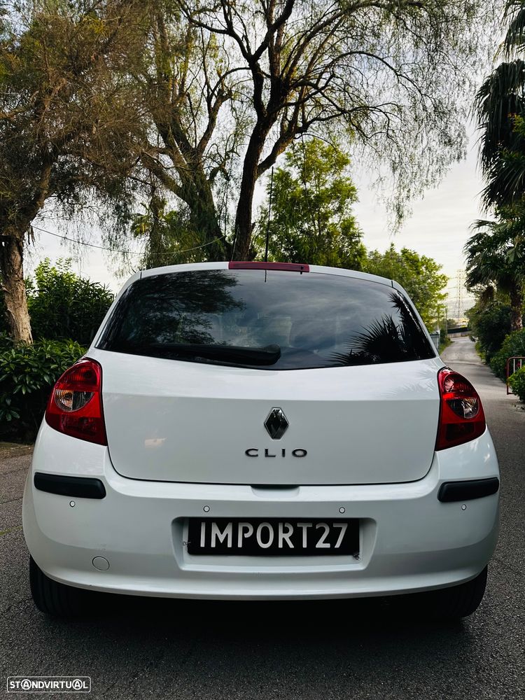 Renault Clio 1.5 dCi Confort - 11