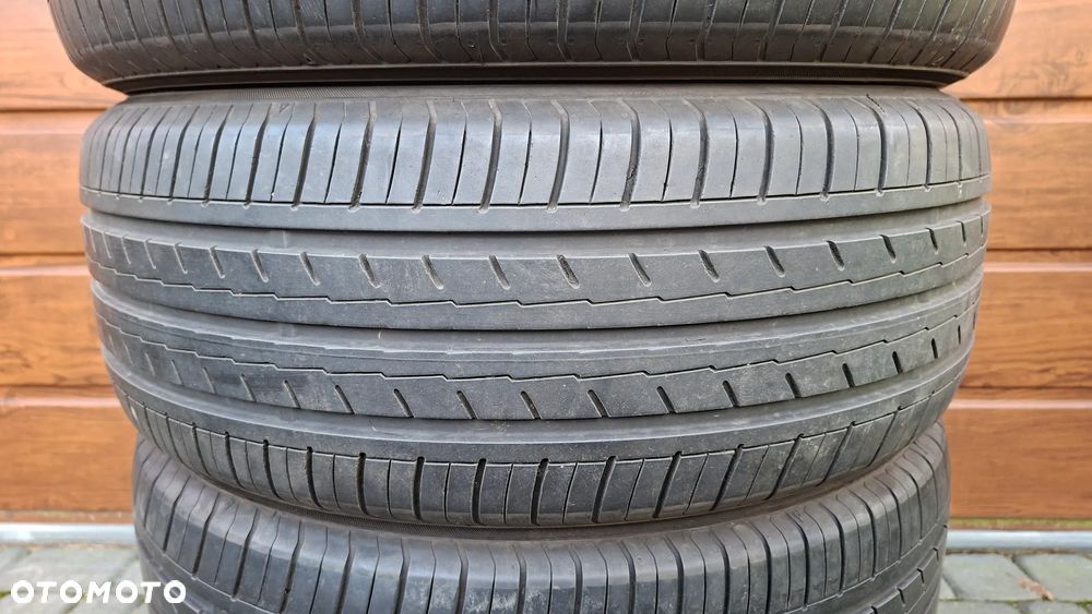 Opony letnie Yokohama BluEarth-ES32 215/55 R17 - 3